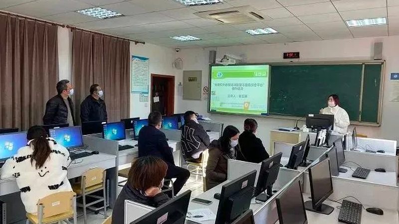 自考本科申请学位证，首先需要满足以下基本条件：